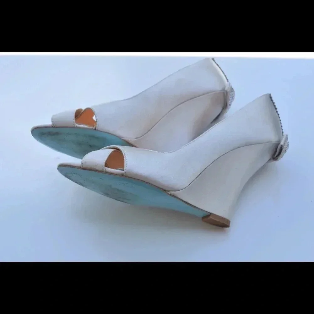Pour La Victoire Cordelia wedges